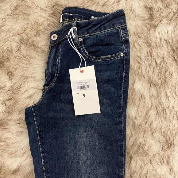 Women’s Skinny Jeans - Picture 2 of 3
